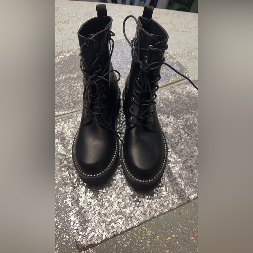 Beautiful black studded boots!!